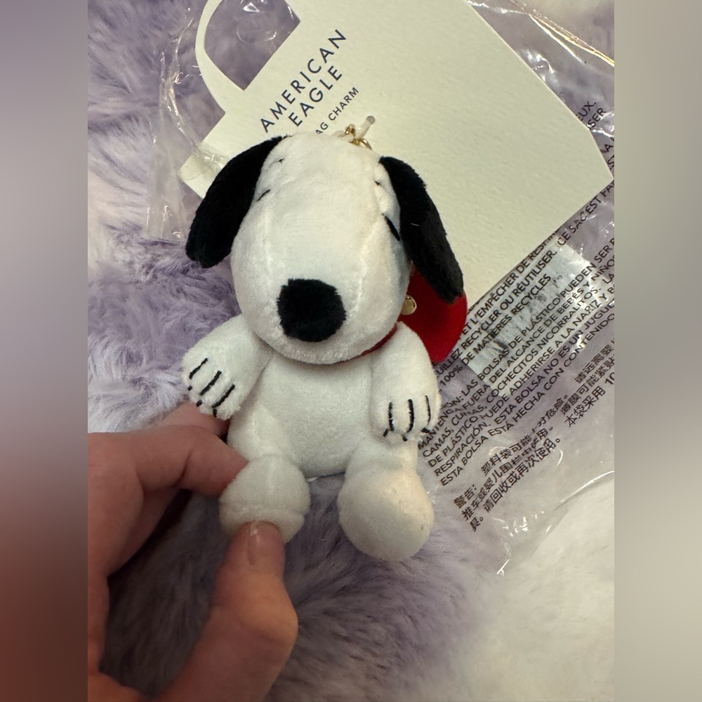 American Eagle Snoopy Keychain with Red Heart - Picture 3 of 4